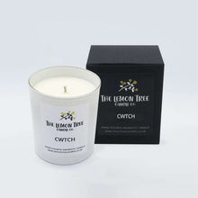 Load image into Gallery viewer, Vanilla and Honey Candle, Luxury Essential Oil Candles, Vegan Candles, handcrafted candle
