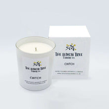 Load image into Gallery viewer, Vanilla and Honey Candle, Luxury Essential Oil Candles, Vegan Candles, handcrafted candle